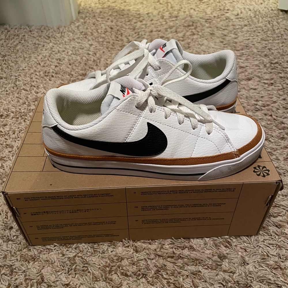 Women's Nike Court Legacy